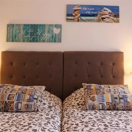 Desiree - 2-bedroom In Apartment Fuengirola